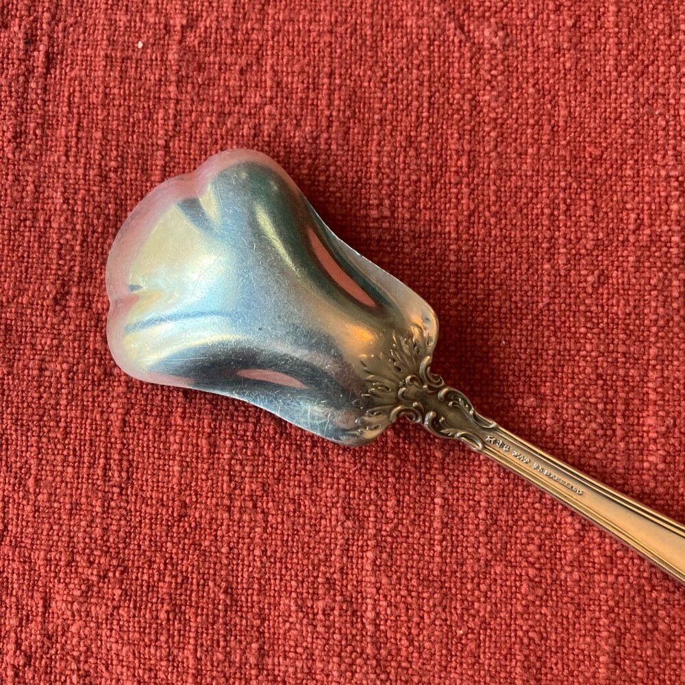 Gorham Chantilly (Lion-Anchor-G) 6” Sugar Shell Spoon No Scroll w/ Monogram - Picture 4 of 8